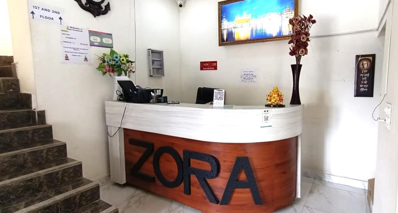 Zora Park Hotel Visakhapatnam Exterior foto