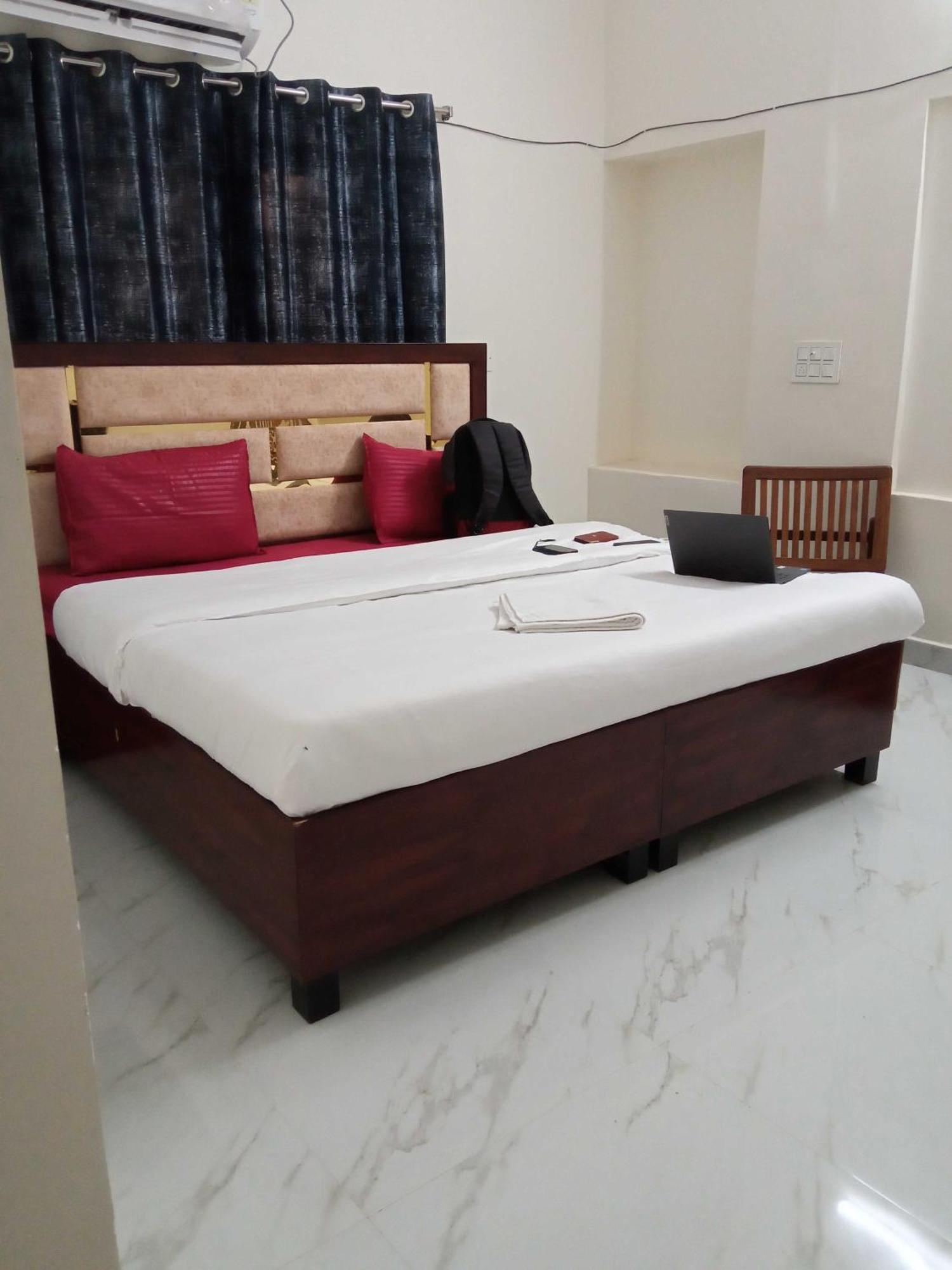 Zora Park Hotel Visakhapatnam Exterior foto
